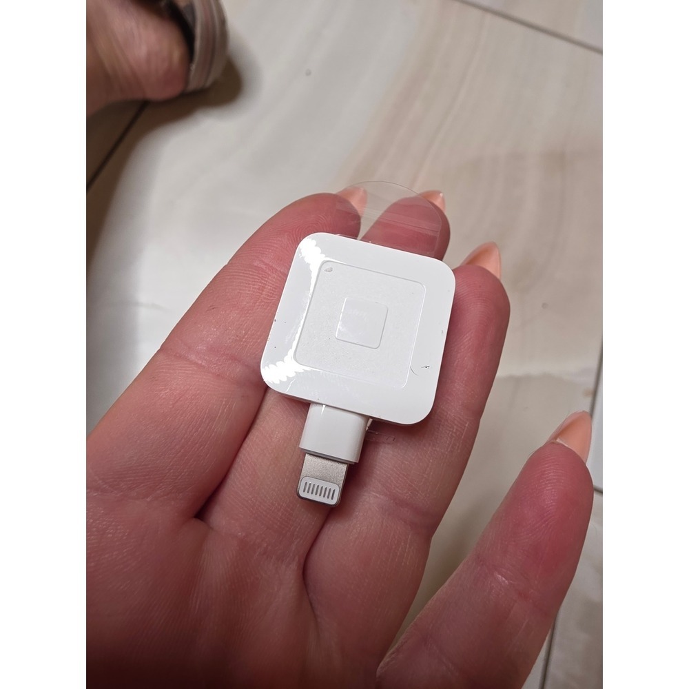 Square Magstripe Credit Card Reader for iPhone iPad Lightning‎ Connector White